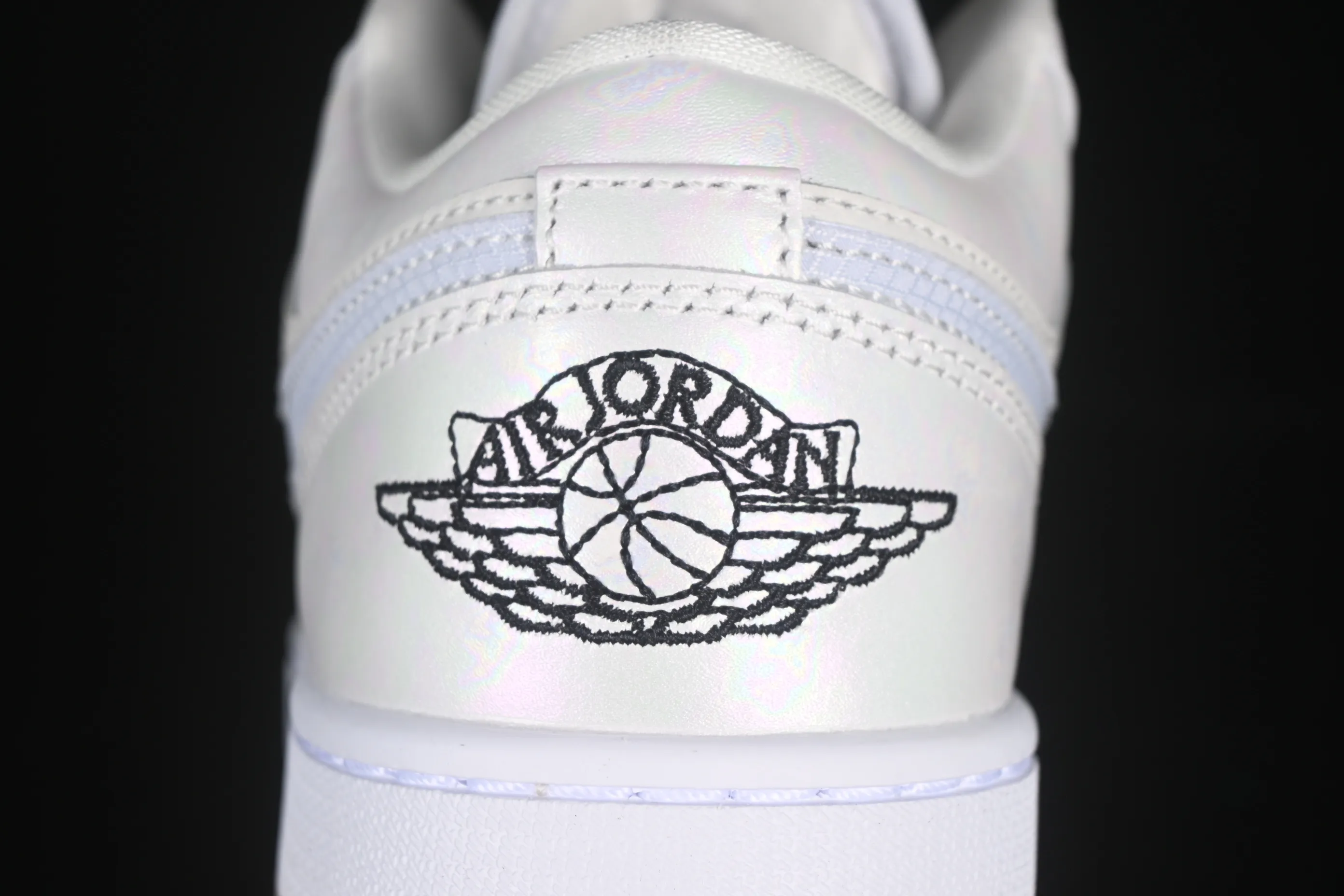 All categories Air Jordan Jordan series basketball shoes Air Jordan 1 Low G version pure original Air Jordan 1 Low "Year of the Snake 2025" AJ1 Joe 1 off-white fantasy pearlescent low-top cultural basketball shoes HF4080-001